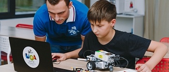 Преподаватель робототехники в дополнительном образовании
