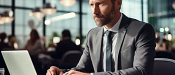 Инвестиционный аналитик